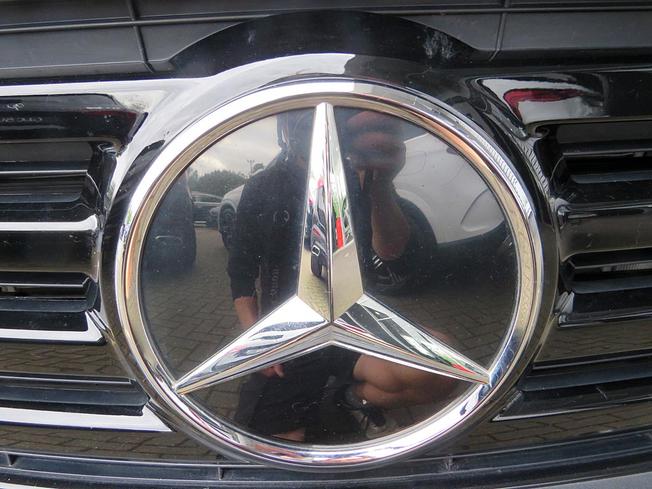 MERCEDES-BENZ GLB Photo 23