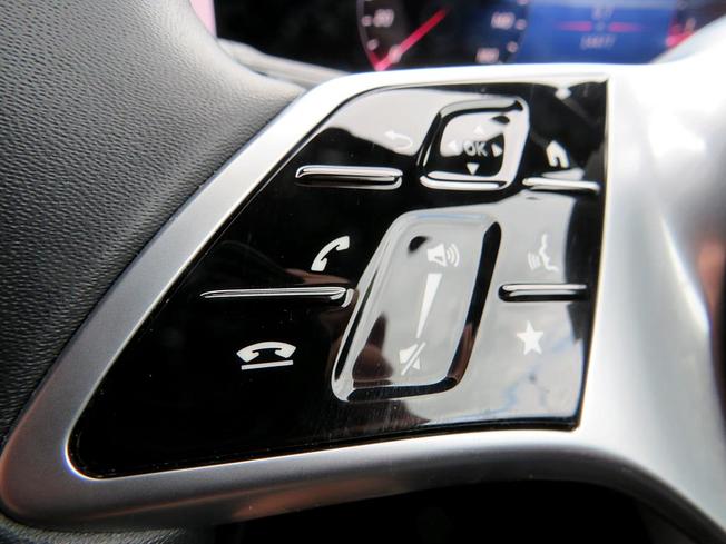 MERCEDES-BENZ GLB Photo 30