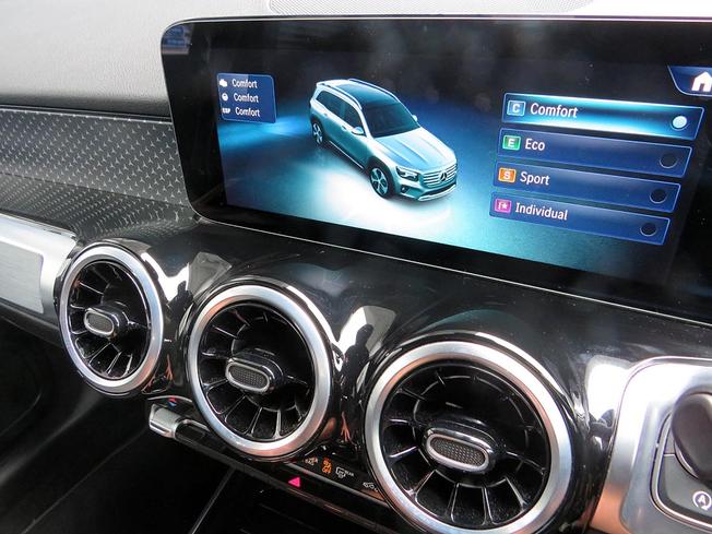 MERCEDES-BENZ GLB Photo 42