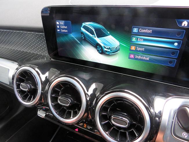MERCEDES-BENZ GLB Photo 43