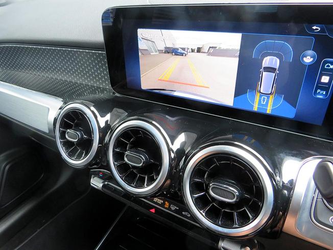 MERCEDES-BENZ GLB Photo 46