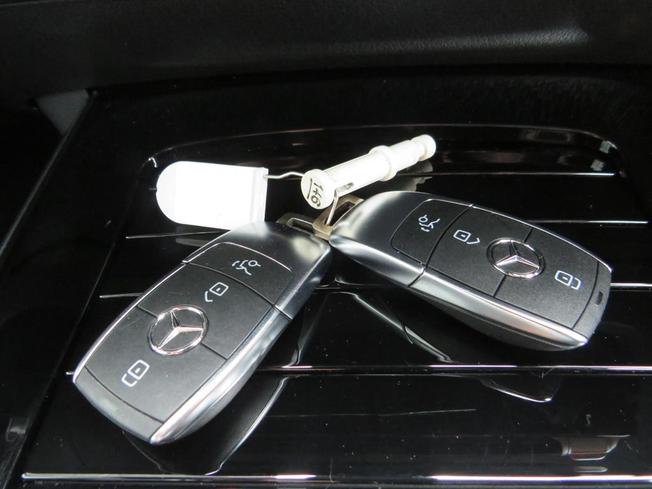 MERCEDES-BENZ GLB Photo 48