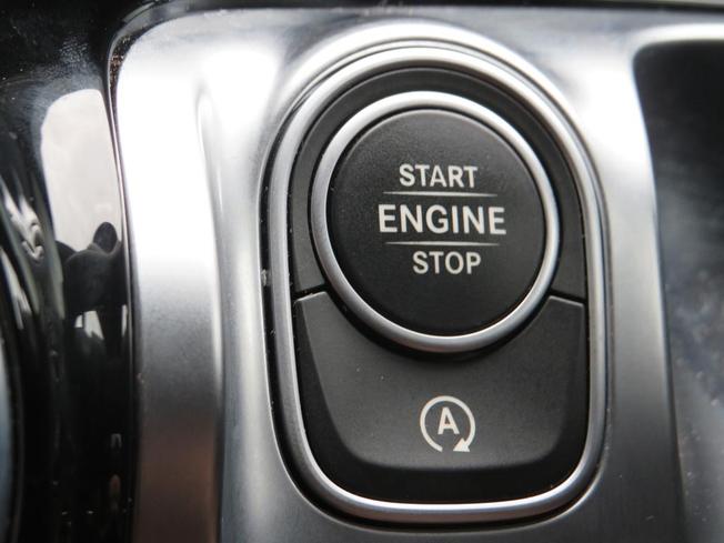 MERCEDES-BENZ GLB Photo 49