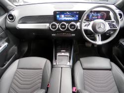 MERCEDES-BENZ GLB Photo 5