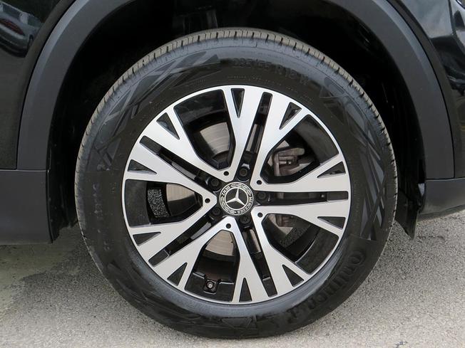 MERCEDES-BENZ GLB Photo 6