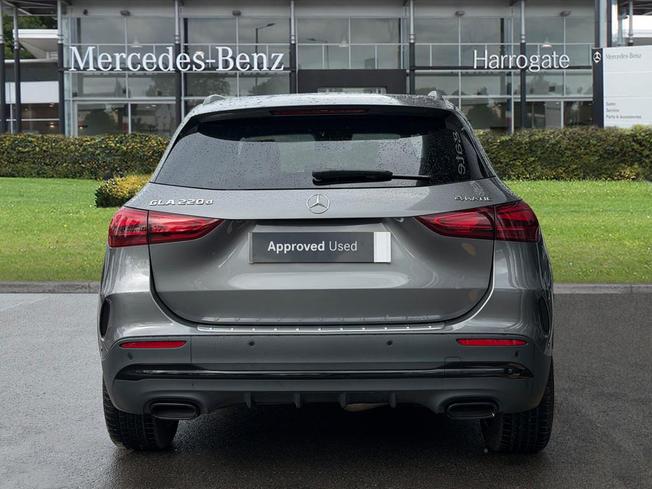 MERCEDES-BENZ GLA Photo 10