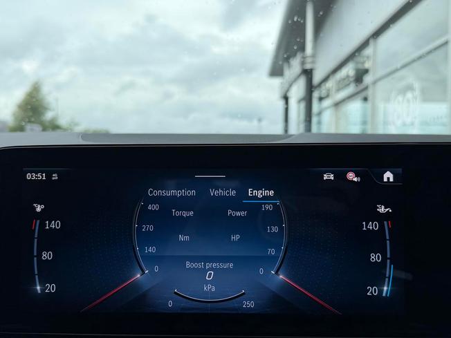 MERCEDES-BENZ GLA Photo 40
