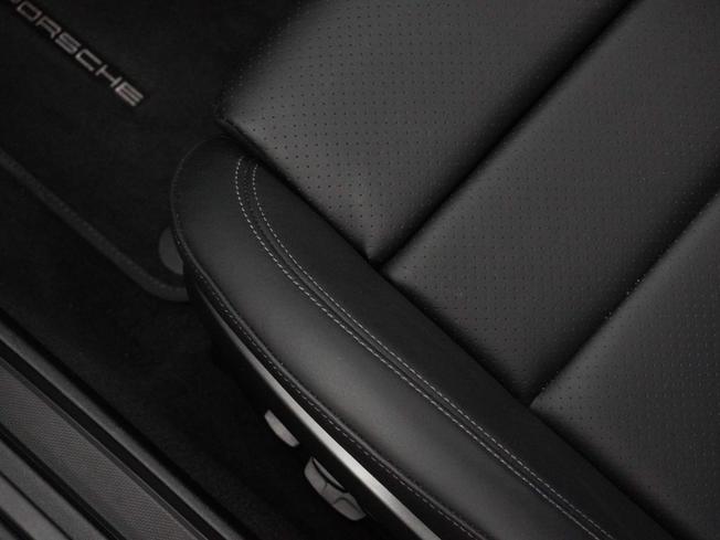 PORSCHE 911 Photo 15
