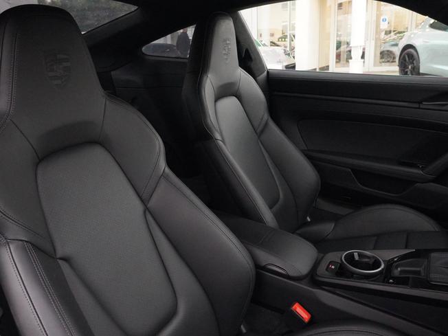 PORSCHE 911 Photo 16