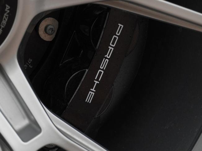 PORSCHE 911 Photo 34