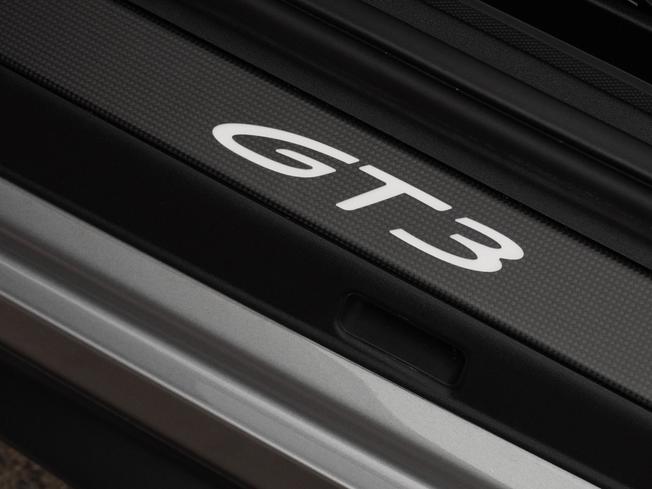 PORSCHE 911 Photo 35