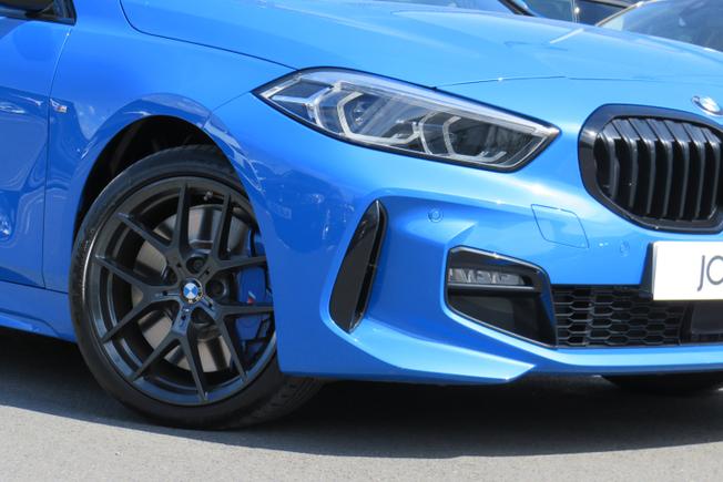 BMW 1 Series Photo 6