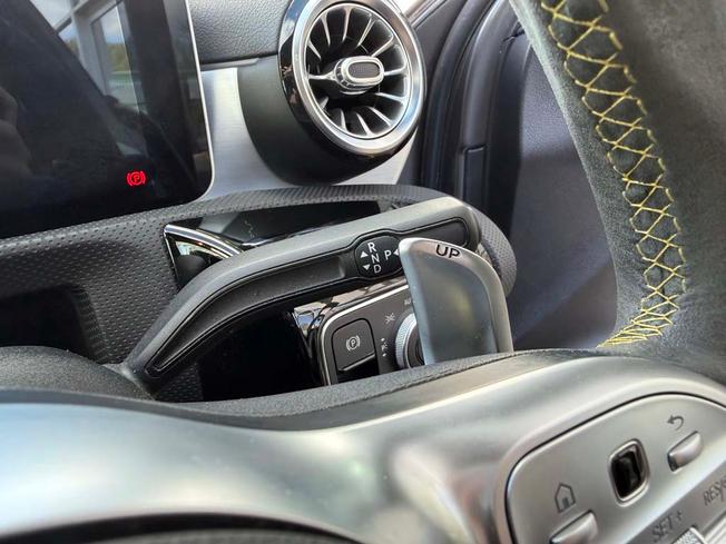 MERCEDES-BENZ A Class Photo 29