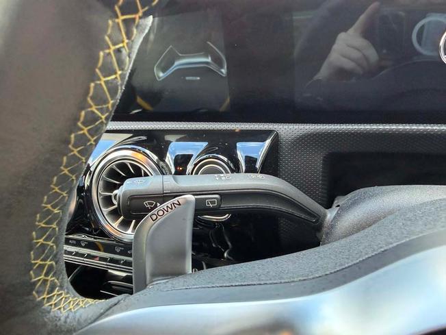 MERCEDES-BENZ A Class Photo 30