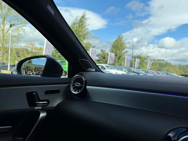 MERCEDES-BENZ A Class Photo 35