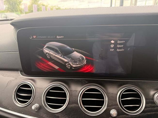 MERCEDES-BENZ E Class Photo 15