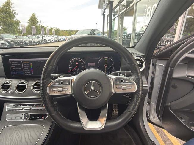 MERCEDES-BENZ E Class Photo 20
