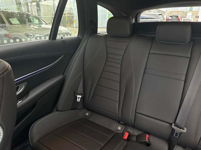 MERCEDES-BENZ E Class Photo 28