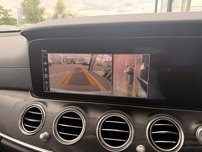 MERCEDES-BENZ E Class Photo 30