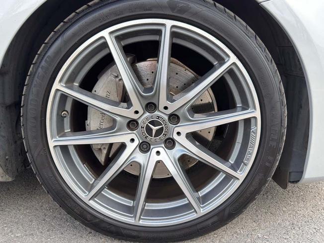 MERCEDES-BENZ E Class Photo 6