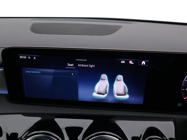 MERCEDES-BENZ CLA Class Photo 35