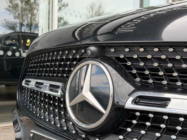 MERCEDES-BENZ GLA Photo 13