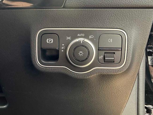 MERCEDES-BENZ GLA Photo 26