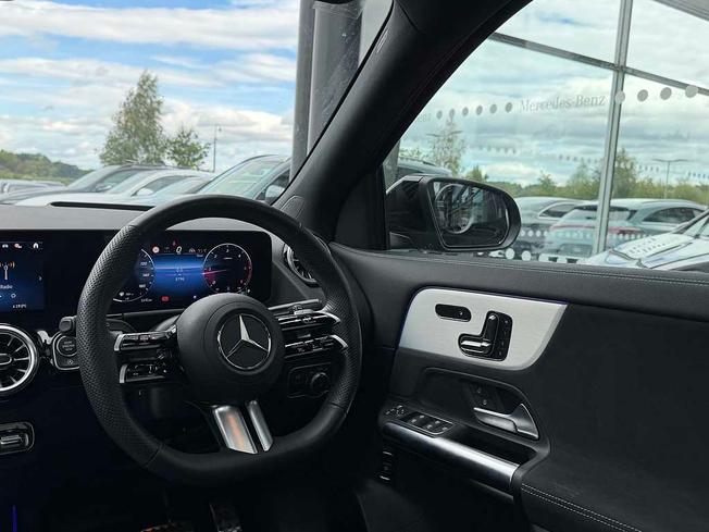 MERCEDES-BENZ GLA Photo 44