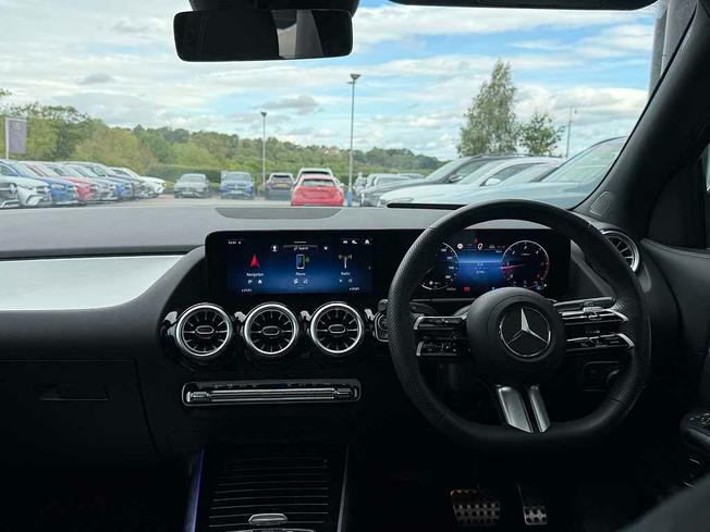 MERCEDES-BENZ GLA Photo 45