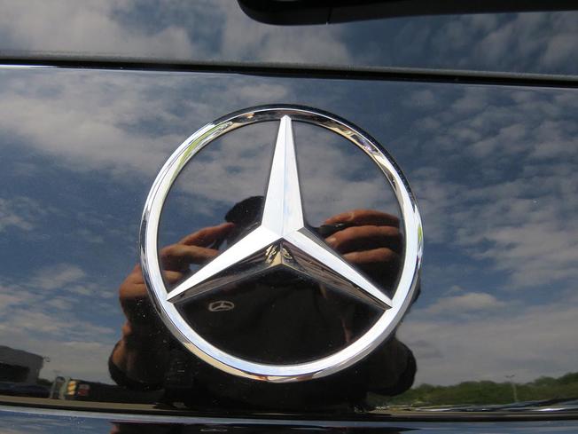Mercedes-Benz GLC Photo 21