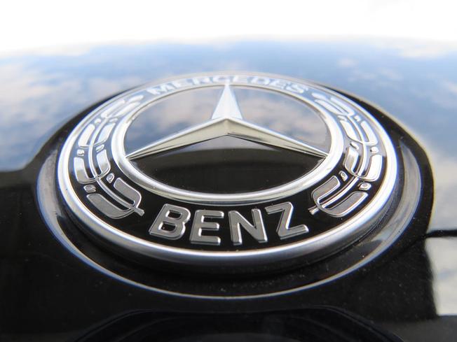 Mercedes-Benz GLC Photo 27