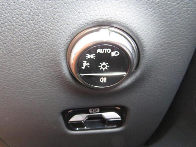 Mercedes-Benz GLC Photo 31
