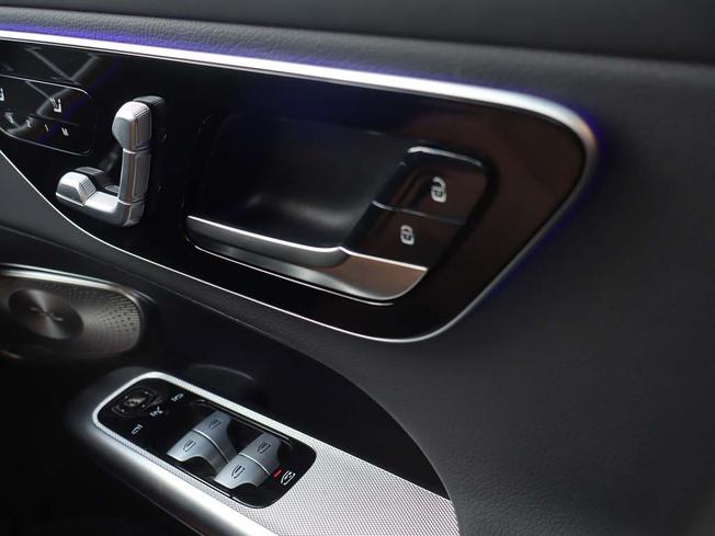 MERCEDES-BENZ Glc Photo 30
