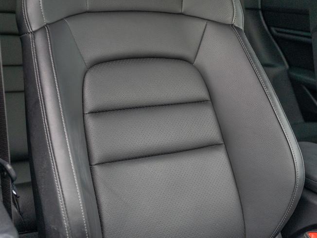 PORSCHE Taycan Photo 12