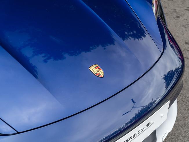 PORSCHE Taycan Photo 36