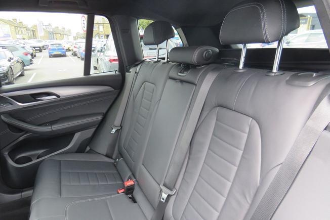 BMW X3 Photo 16