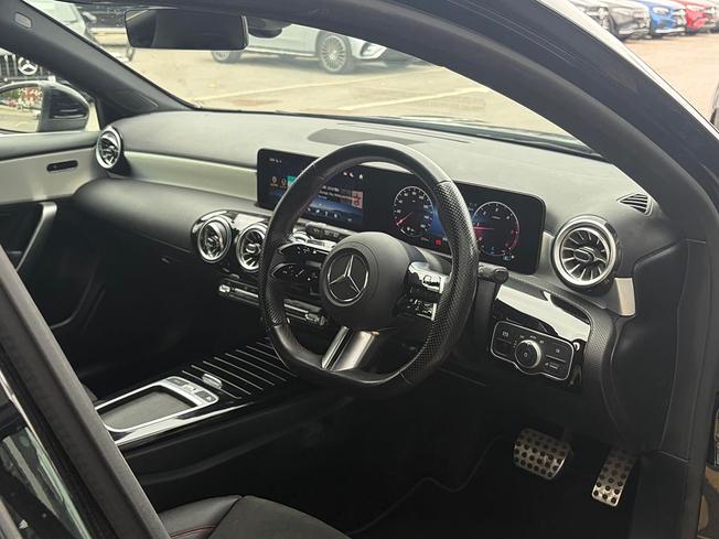 MERCEDES-BENZ A Class Photo 19