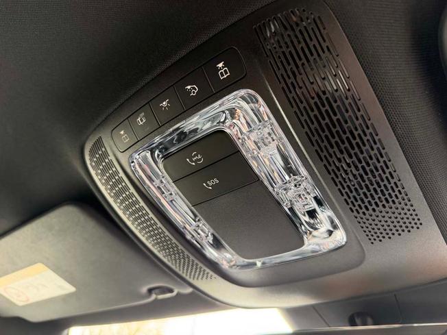 MERCEDES-BENZ A Class Photo 30