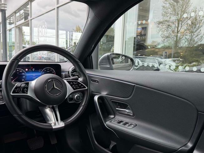 MERCEDES-BENZ A Class Photo 41