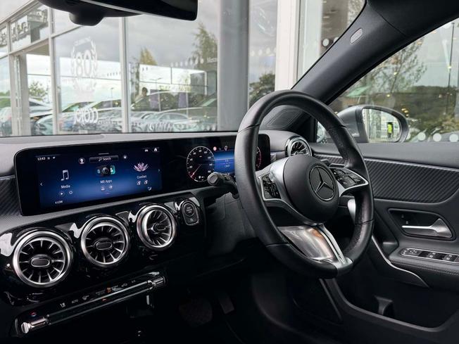 MERCEDES-BENZ A Class Photo 44