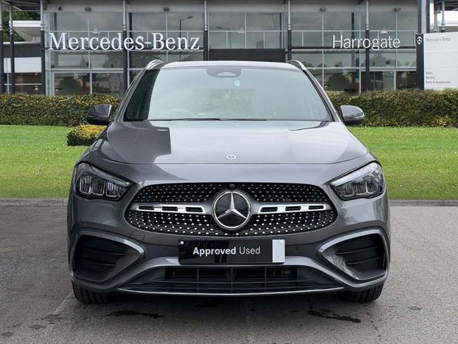 MERCEDES-BENZ GLA Photo 10
