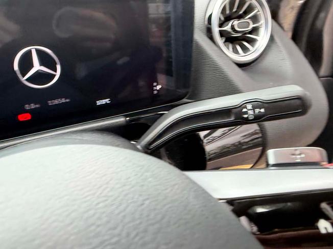 MERCEDES-BENZ GLA Photo 31