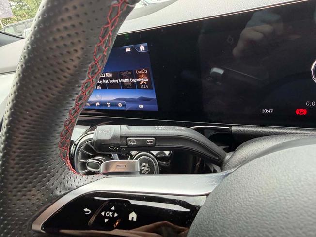 MERCEDES-BENZ GLA Photo 32
