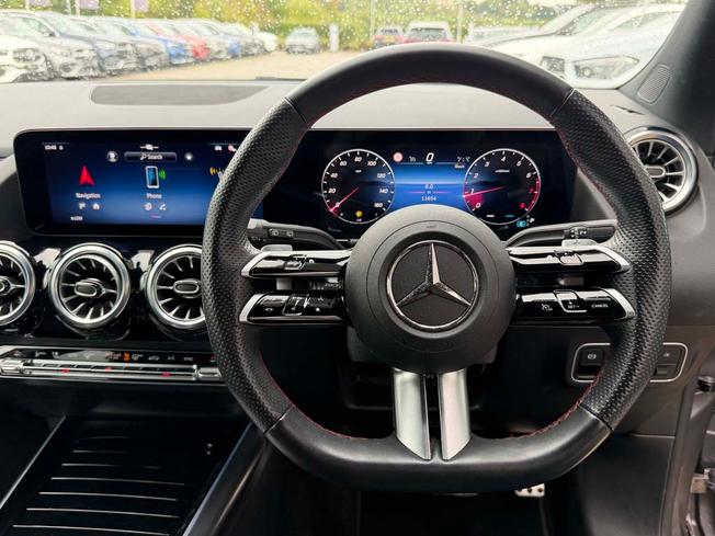MERCEDES-BENZ GLA Photo 4