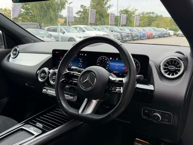 MERCEDES-BENZ GLA Photo 44