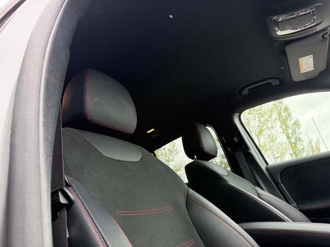 MERCEDES-BENZ GLA Photo 45
