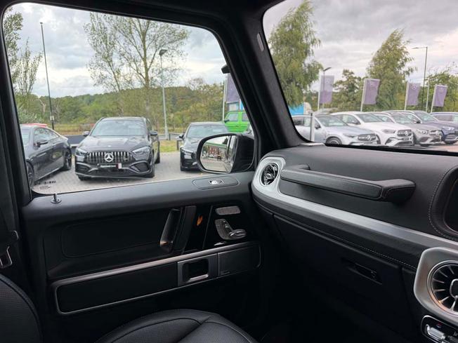 MERCEDES-BENZ G Class Photo 30