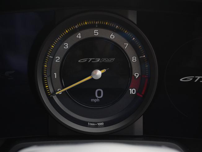 PORSCHE 911 Photo 12