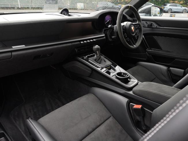 PORSCHE 911 Photo 2