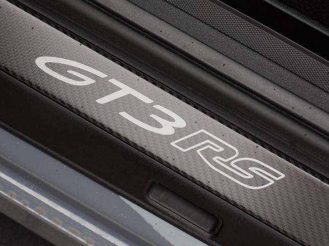 PORSCHE 911 Photo 37